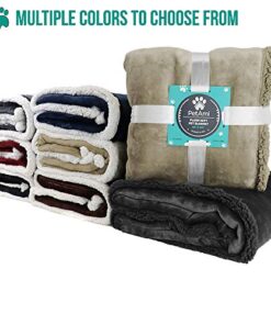 PetAmi Sherpa Plush Reversible Dog Blanket 6 thedogdaily.com